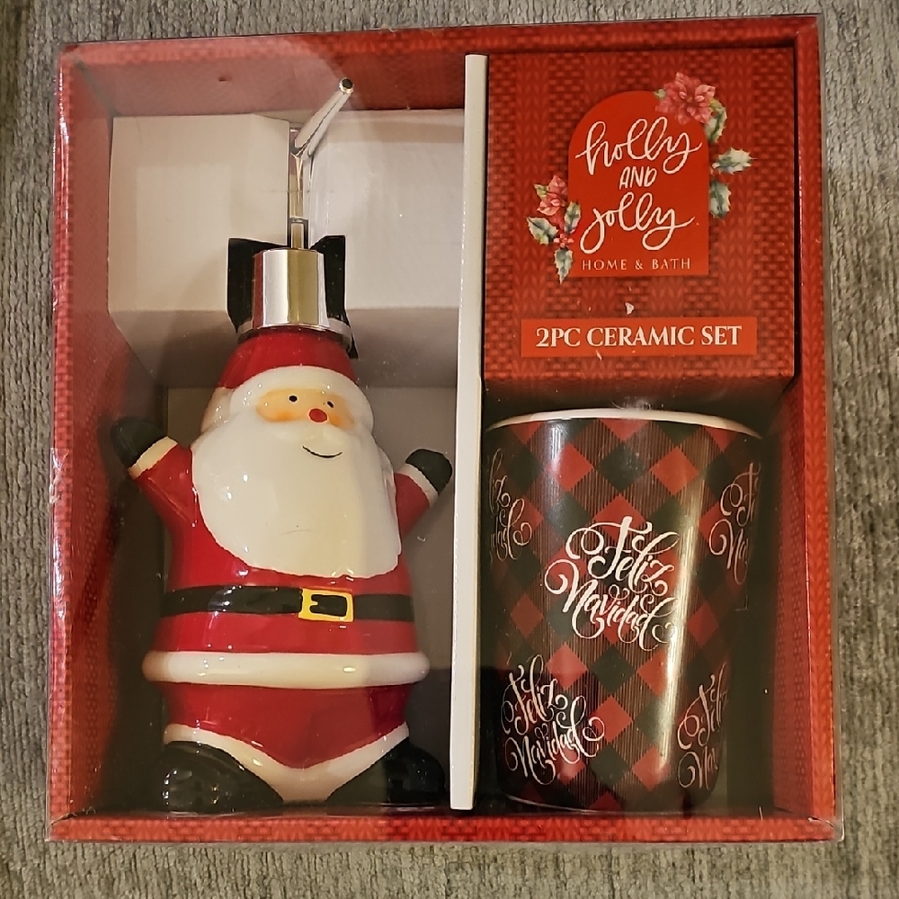 Christmas 2 PC Bath Set With Feliz Navidad